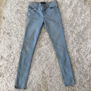 Old Navy Mid-Rise Lightwash Super Skinny Jeans